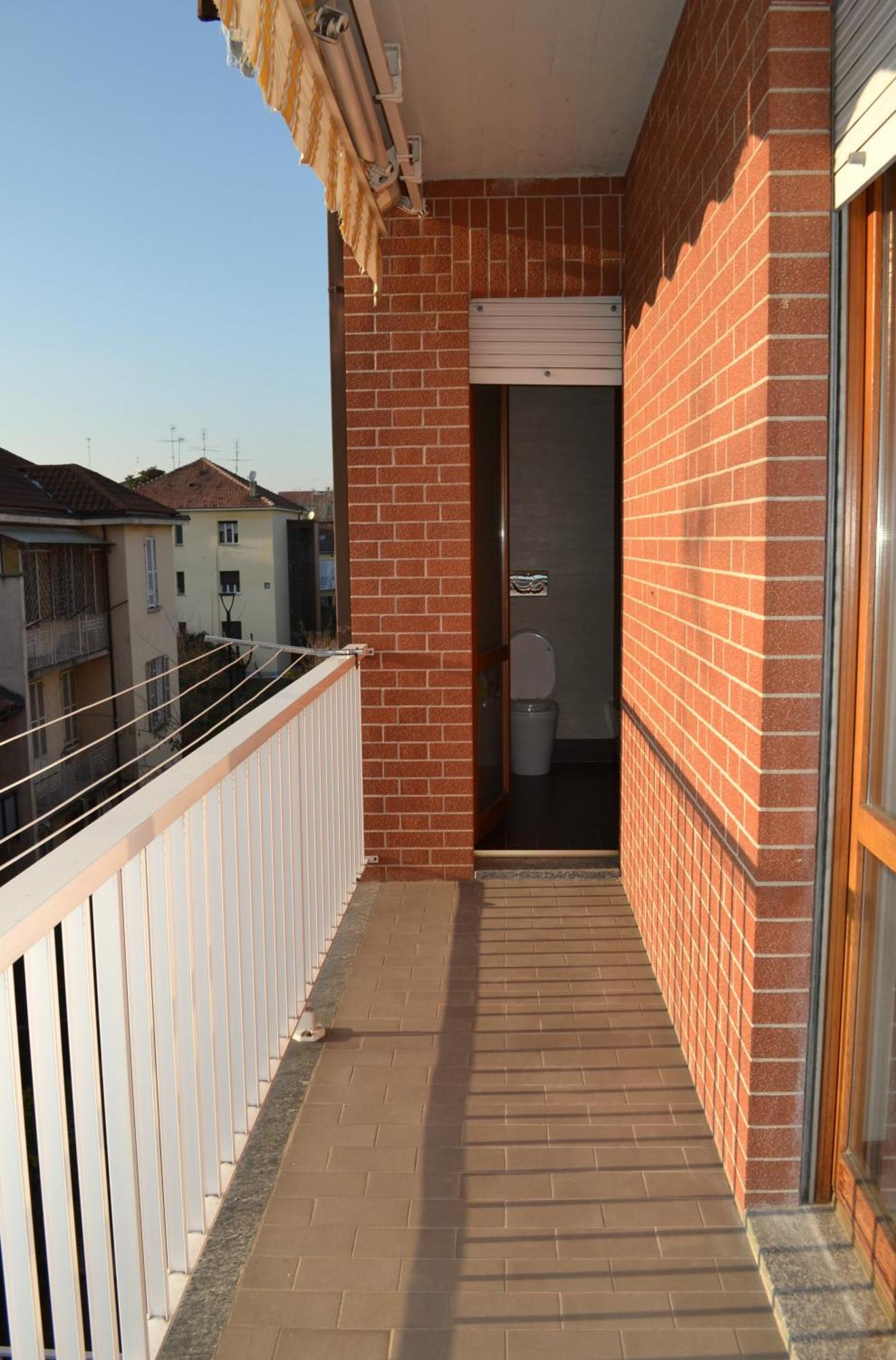 La Dolce Vita - Appartamento Con Parcheggio Privato Vicino Al Centro E All'Ospedale Asti Dış mekan fotoğraf