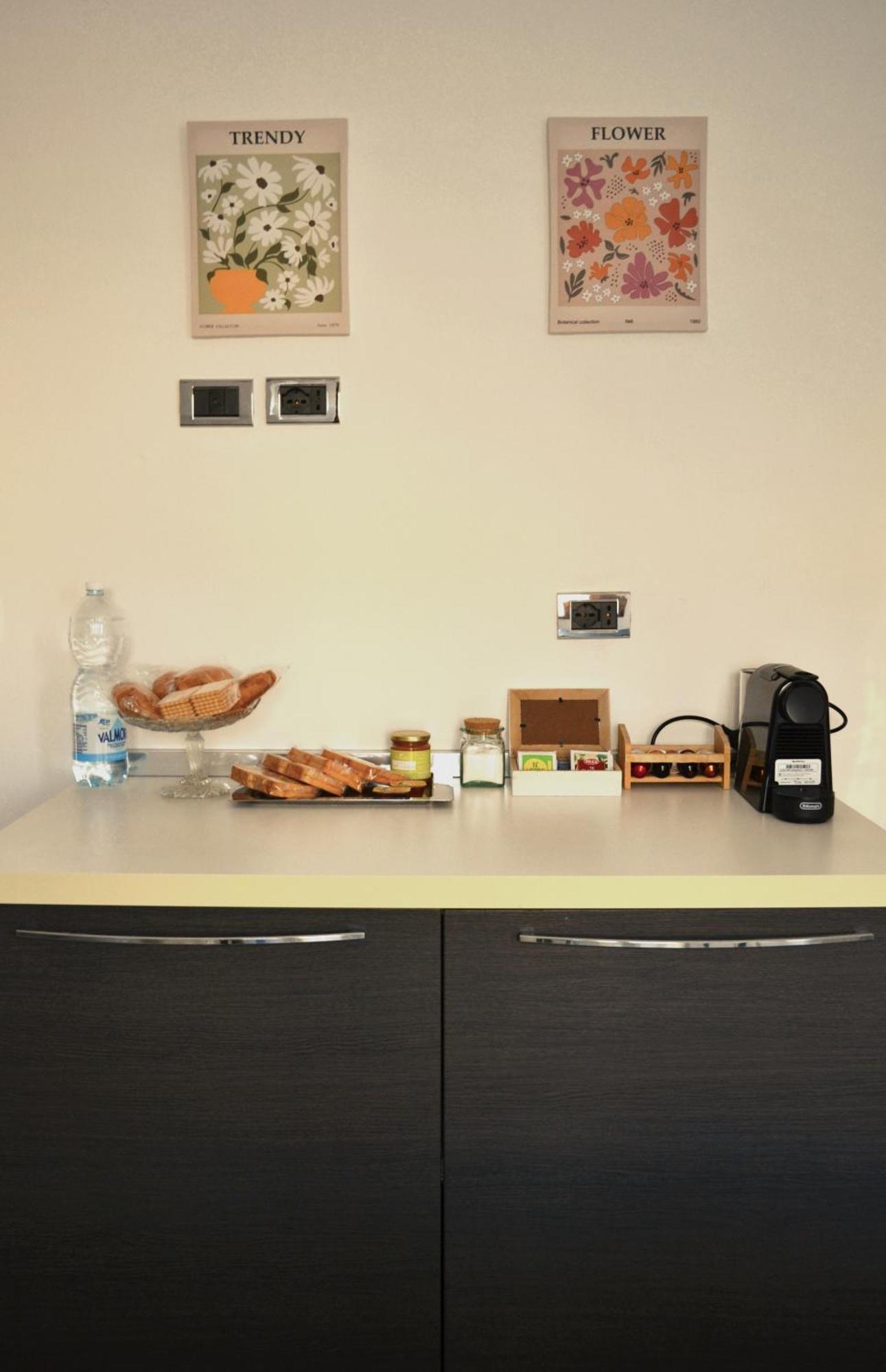 La Dolce Vita - Appartamento Con Parcheggio Privato Vicino Al Centro E All'Ospedale Asti Dış mekan fotoğraf