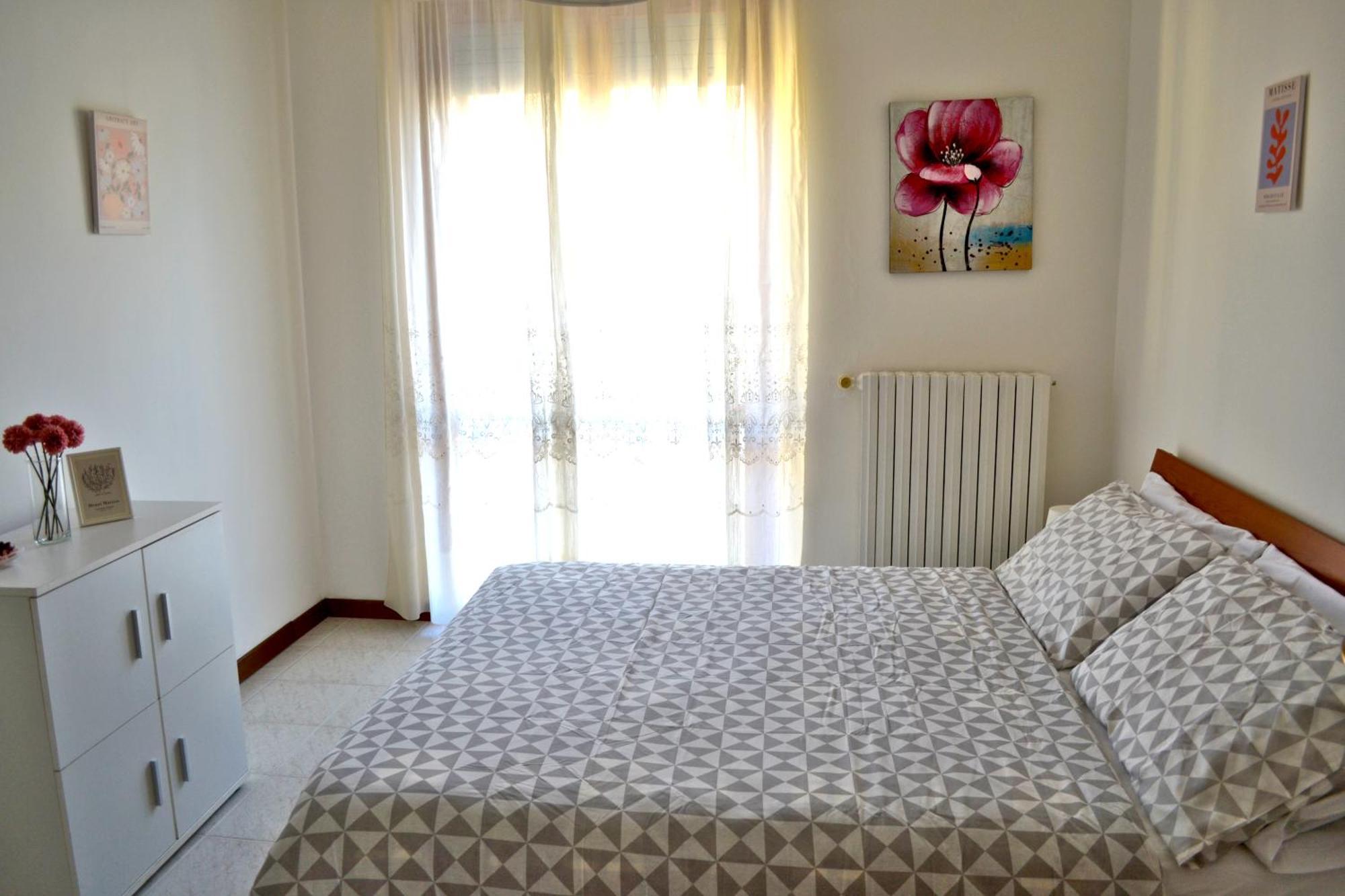 La Dolce Vita - Appartamento Con Parcheggio Privato Vicino Al Centro E All'Ospedale Asti Dış mekan fotoğraf